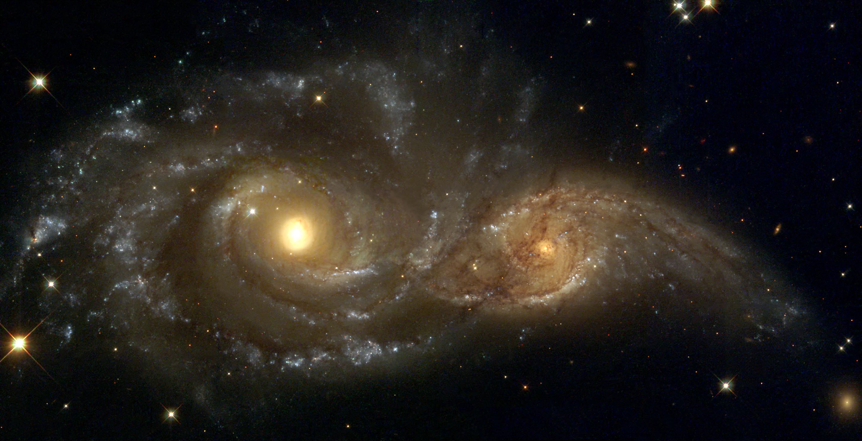 Взаимодействие галактик